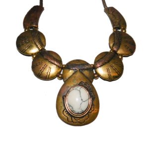 white-turquoise-stone-and-copper-necklace
